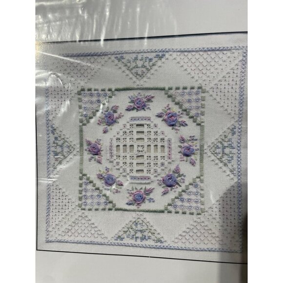 Kathleen’s Dream Wendy KC Designs Needlepoint Vintage 2002 Kit - Picture 3 of 4